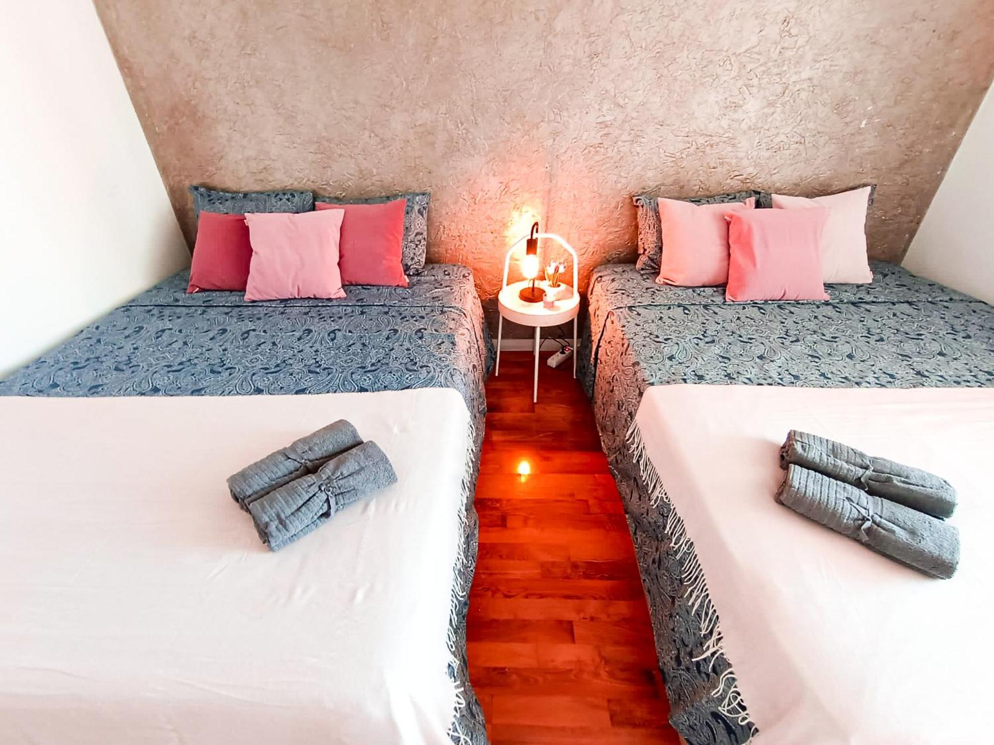By Urquinaona Private Rooms Barcelona Zewnętrze zdjęcie