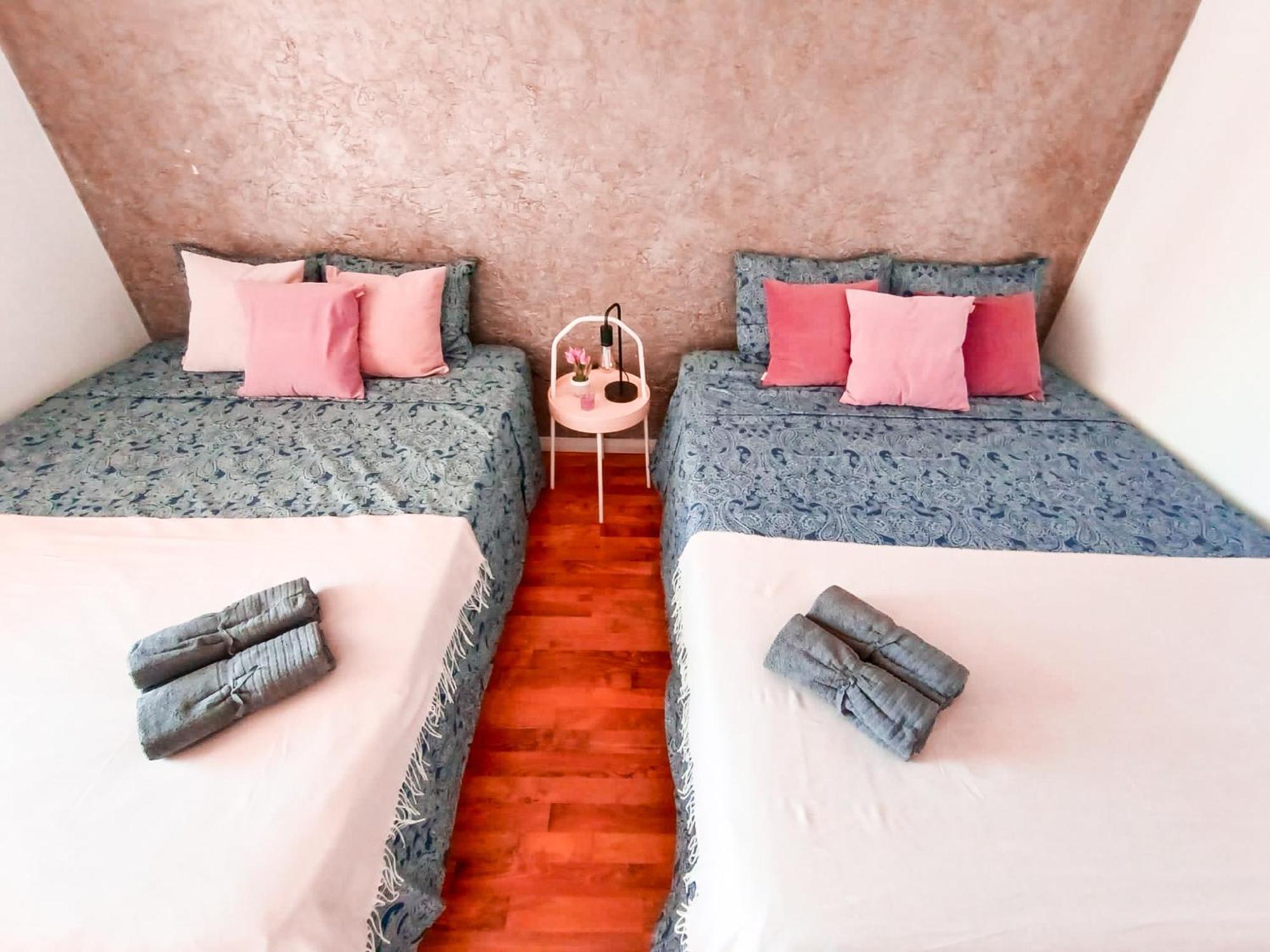 By Urquinaona Private Rooms Barcelona Zewnętrze zdjęcie